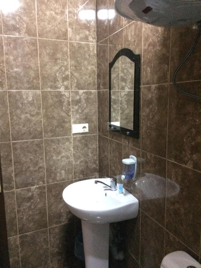 Hotel Albatros Batumi Bagian luar foto