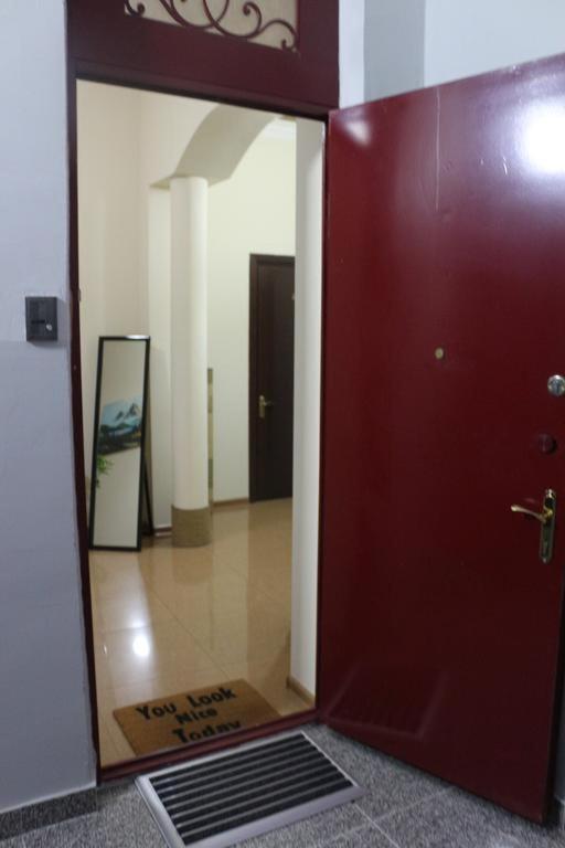 Hotel Albatros Batumi Bagian luar foto