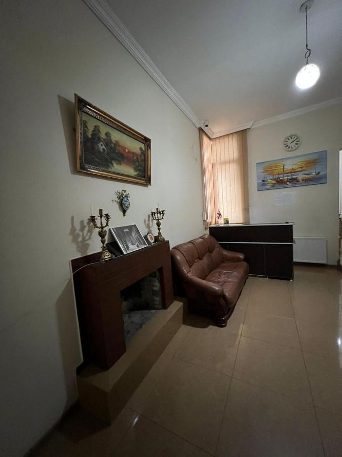 Hotel Albatros Batumi Bagian luar foto