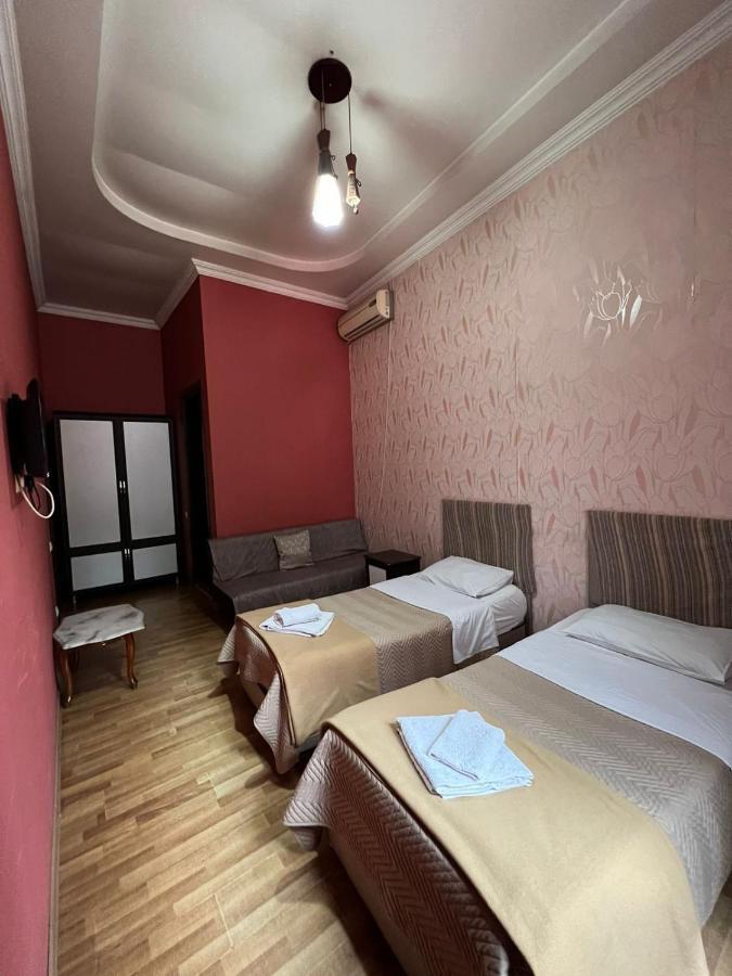Hotel Albatros Batumi Bagian luar foto