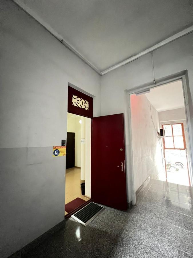 Hotel Albatros Batumi Bagian luar foto