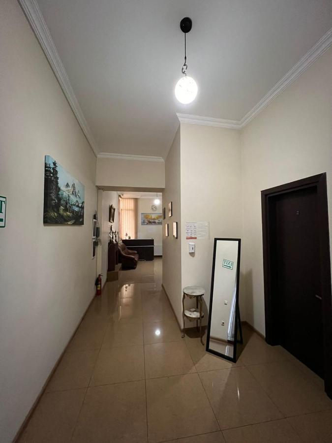 Hotel Albatros Batumi Bagian luar foto