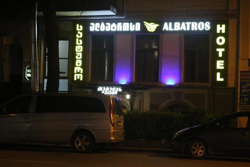 Hotel Albatros Batumi Bagian luar foto